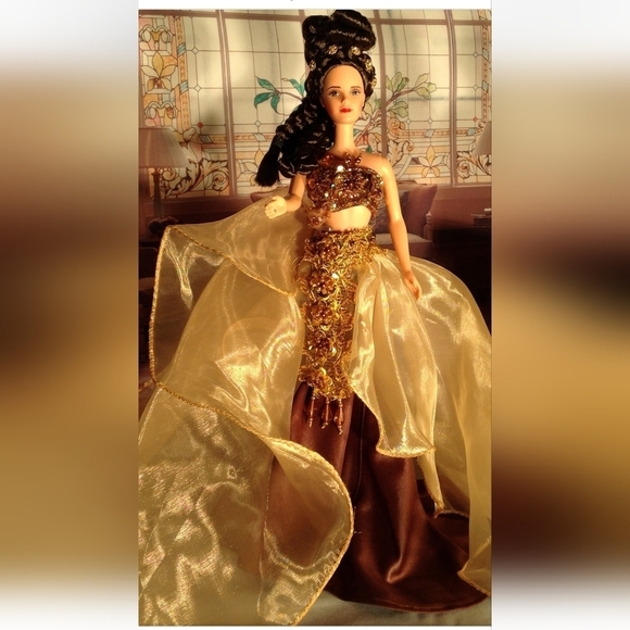 NEW OOAK FASHIONABLE BARBIE DOLL WITH GOWN JEWELRY AND STYLISH UPDO COLLECTABLES - Picture 1 of 13